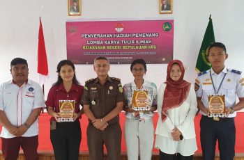 Thabita Buang Bothmir dan Silvi Dauruk Djerol, Juara 2 Lomba karya Tulis Ilmiah Kejaksaan Negeri Kepulauan Aru, Dalam rangka memperingati hari Bhakti Adhyaksa ke 63 tahun 2023